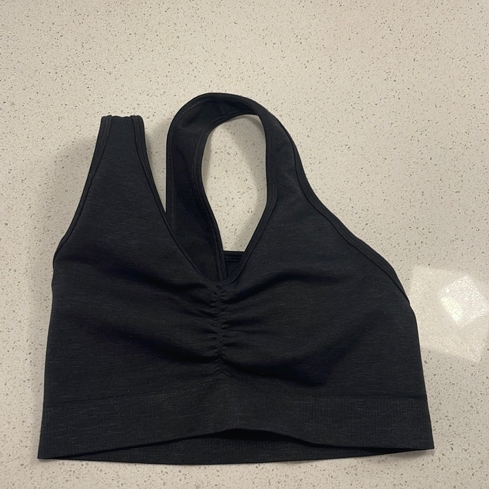 Alphalete amplify sports bra